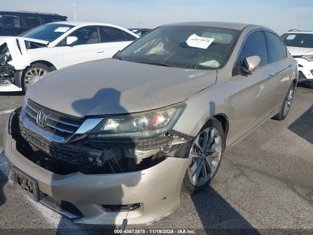 Honda Accord Sport 2015 1HGCR2F52FA136121 Image 2