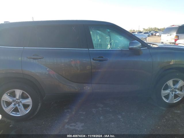 5TDZZRAHXMS517086 Toyota Highlander Le
