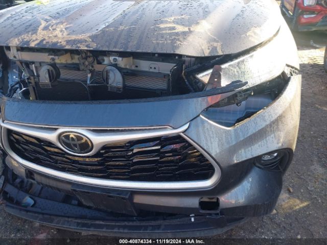 5TDZZRAHXMS517086 Toyota Highlander Le