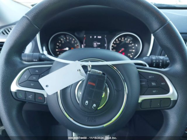 3C4NJCAB8JT330199 Jeep Compass Sport Fwd