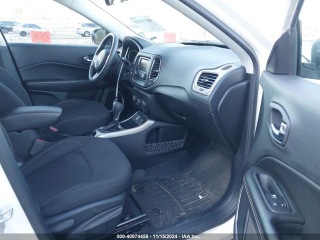 3C4NJCAB8JT330199 Jeep Compass Sport Fwd