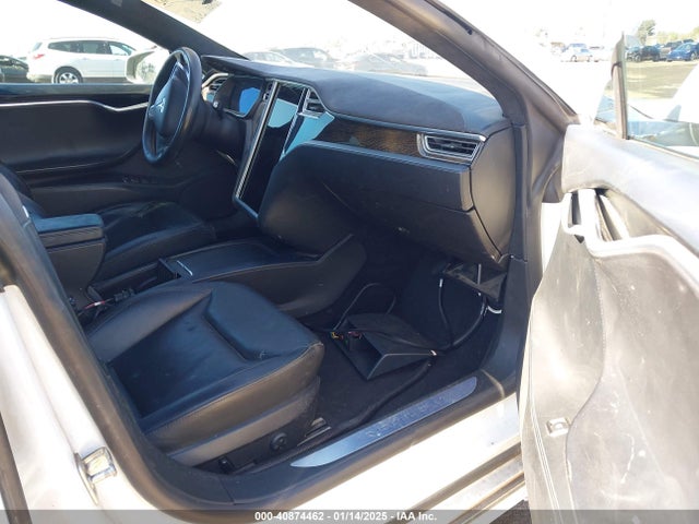 2016 TESLA MODEL S 5YJSA1E21GF142441 Photo 4
