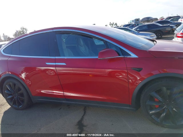 Tesla Model X 75d/p100d/p90d 2016 5YJXCBE40GF030043 Image 13
