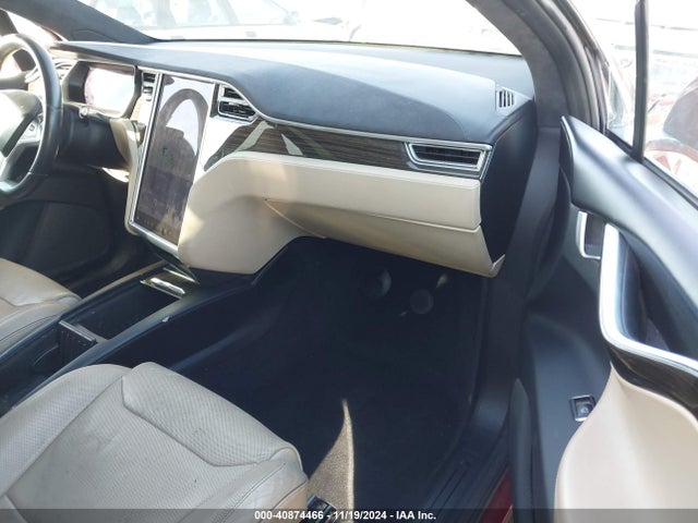 2016 TESLA MODEL X 5YJXCBE40GF030043 Photo 4