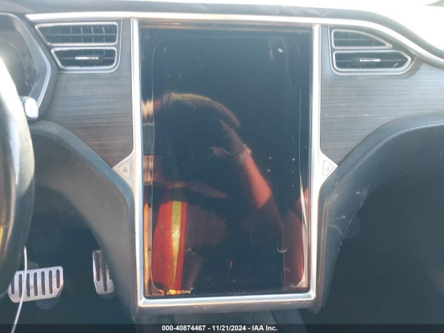 Tesla Model X 75d/p100d/p90d 2016 5YJXCBE44GF003251 Image 17
