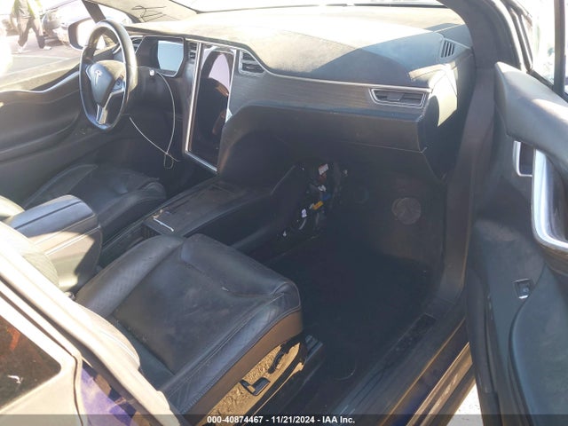 2016 TESLA MODEL X 5YJXCBE44GF003251 Photo 4