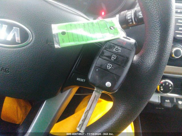 KNADM4A31F6428653 KIA RIO LX
