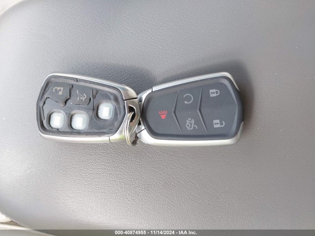 1GYKNBRSXHZ222010 Cadillac XT5 LUXURY