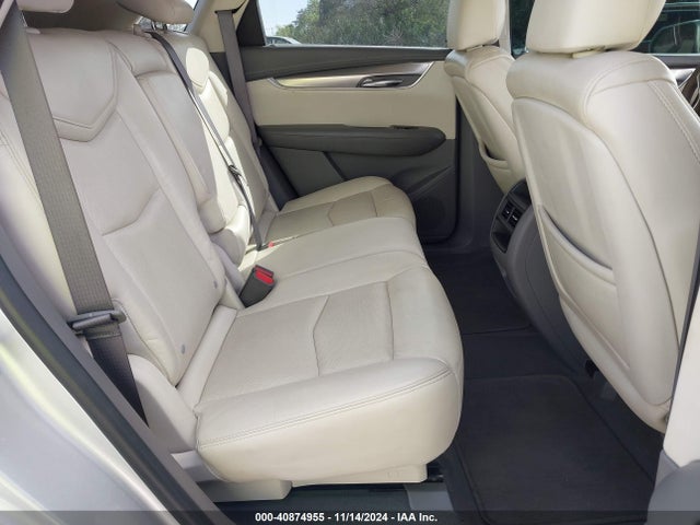1GYKNBRSXHZ222010 Cadillac XT5 LUXURY