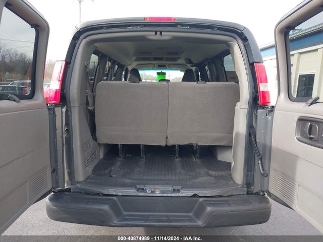 Chevrolet Express 3500 Ls 2016 1GAZGLFF9G1318289 Image 17