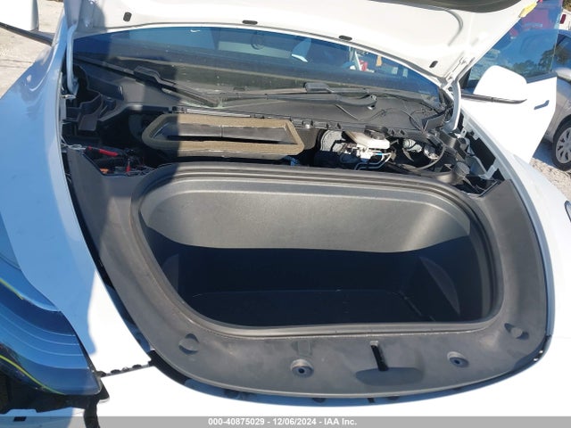 2021 TESLA MODEL Y 5YJYGDEE1MF061276 Photo 9