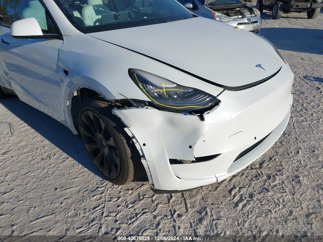 2021 TESLA MODEL Y 5YJYGDEE1MF061276 Photo 5