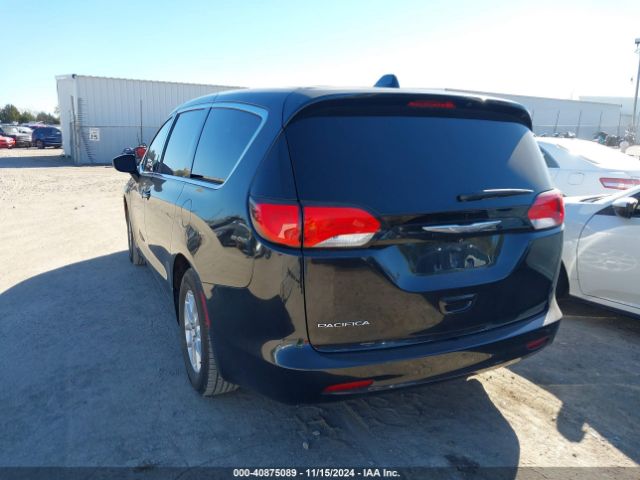 2C4RC1DGXHR565336 Chrysler Pacifica Touring