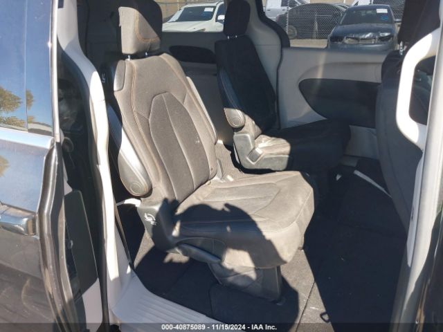 2C4RC1DGXHR565336 Chrysler Pacifica Touring