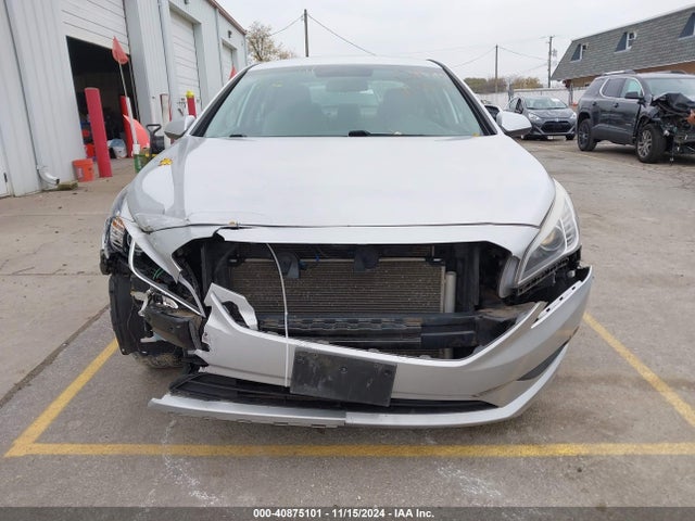 Hyundai SONATA SE 2015 5NPE24AF2FH163612 Image 13