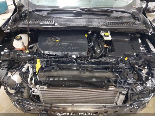 1FMCU9GDXHUA07522 Ford ESCAPE SE
