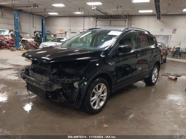 1FMCU9GDXHUA07522 Ford ESCAPE SE
