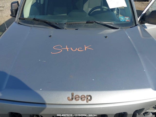 1C4NJPBAXFD164102 Jeep Patriot Sport