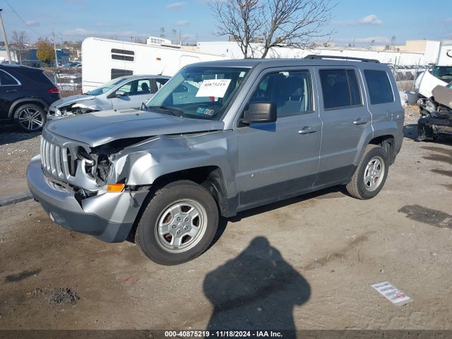 1C4NJPBAXFD164102 Jeep Patriot Sport
