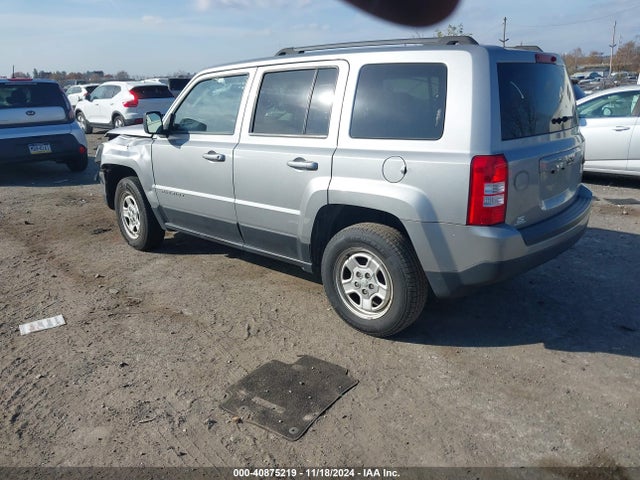 1C4NJPBAXFD164102 Jeep Patriot Sport