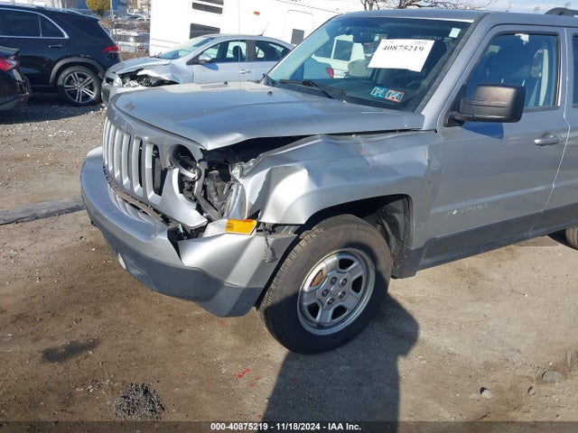 1C4NJPBAXFD164102 Jeep Patriot Sport