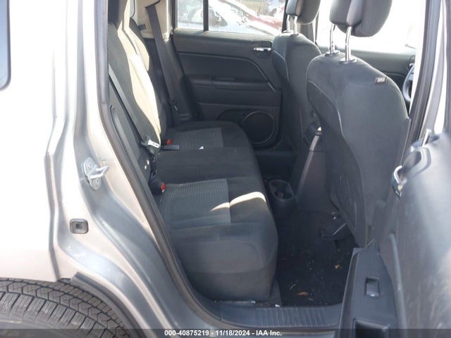 1C4NJPBAXFD164102 Jeep Patriot Sport