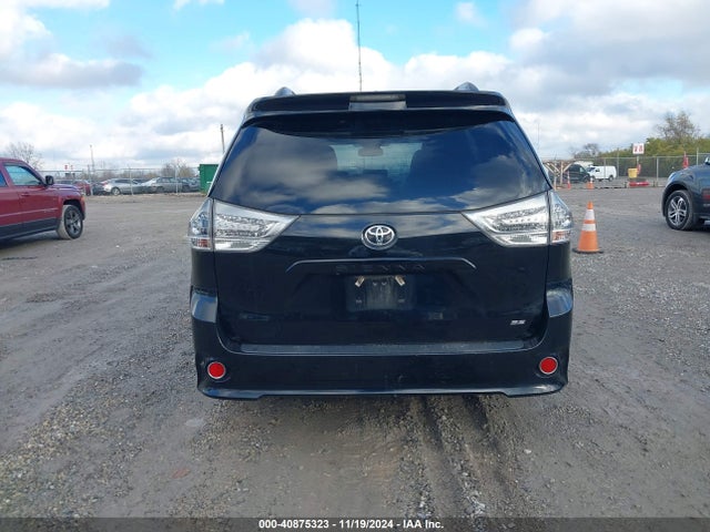 5TDXK3DC2GS737125 Toyota Sienna Se Premium 8 Passenger