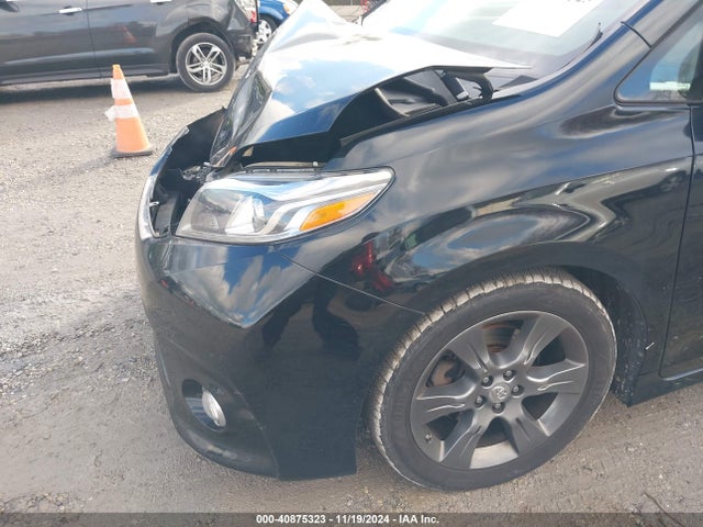 5TDXK3DC2GS737125 Toyota Sienna Se Premium 8 Passenger