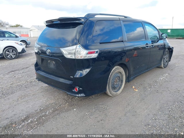 5TDXK3DC2GS737125 Toyota Sienna Se Premium 8 Passenger