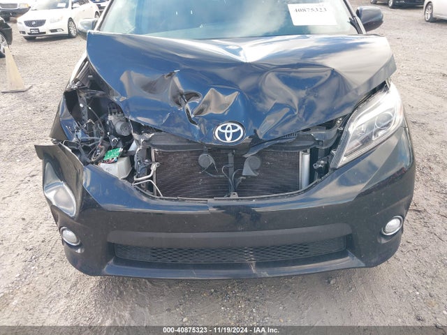 5TDXK3DC2GS737125 Toyota Sienna Se Premium 8 Passenger