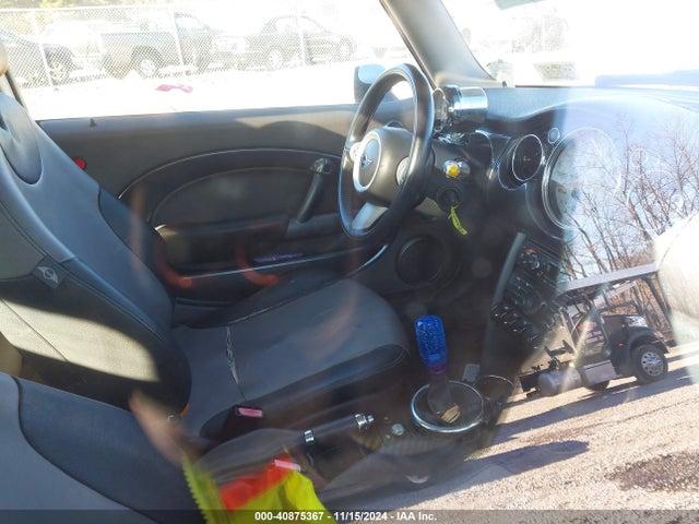 2006 MINI COOPER WMWRC33516TK66073 Photo 4