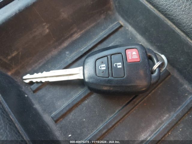 5TFDW5F11KX819400 Toyota Tundra Sr5 5.7l V8