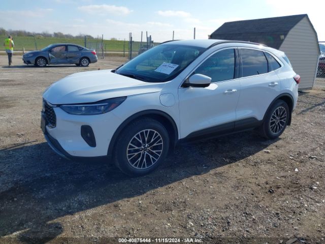 1FMCU0E17PUA63033 Ford Escape Phev