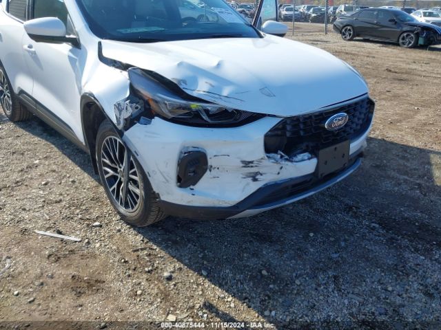 1FMCU0E17PUA63033 Ford Escape Phev
