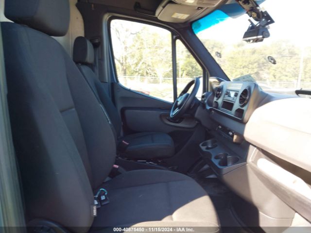 WD4PF1CD4KP121793 Mercedes-Benz Sprinter 2500 High Roof V6