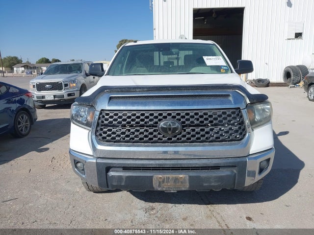 5TFUW5F16JX766739 Toyota Tundra Sr5 5.7l V8