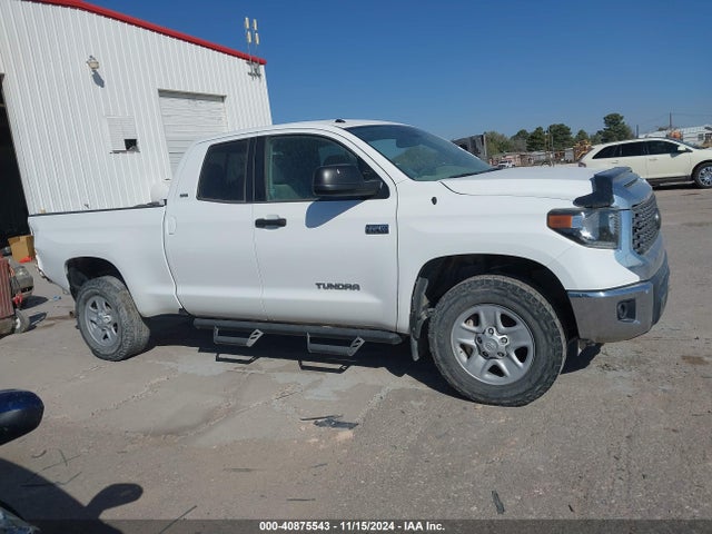 5TFUW5F16JX766739 Toyota Tundra Sr5 5.7l V8