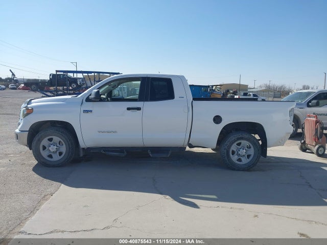 5TFUW5F16JX766739 Toyota Tundra Sr5 5.7l V8