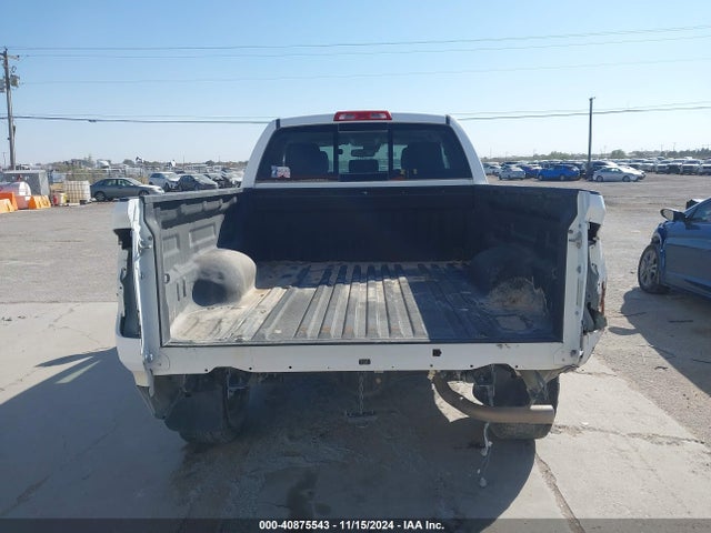 5TFUW5F16JX766739 Toyota Tundra Sr5 5.7l V8