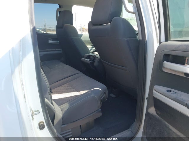 5TFUW5F16JX766739 Toyota Tundra Sr5 5.7l V8
