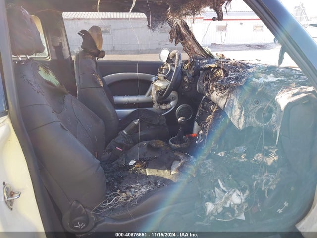 2005 MINI COOPER S WMWRE33415TD93702 Photo 4