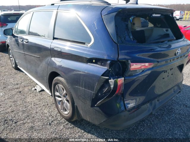 5TDJRKEC6MS050638 Toyota SIENNA XLE