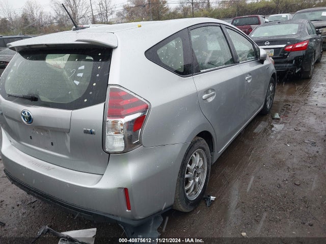 Toyota Prius V Four 2017 JTDZN3EU9HJ061729 Image 4