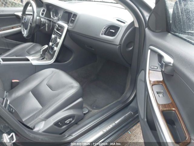 YV126MFK1F1342352 Volvo S60 T5 Premier