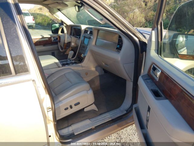 5LMJJ2H56EEL01033 Lincoln Navigator