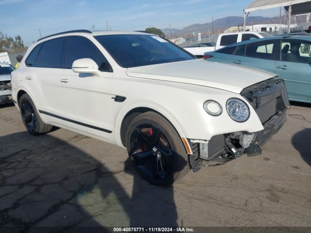 2017 BENTLEY BENTAYGA SJAAC2ZV0HC015132