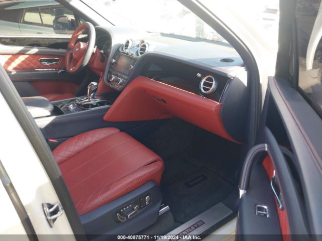 2017 BENTLEY BENTAYGA SJAAC2ZV0HC015132 Photo 4
