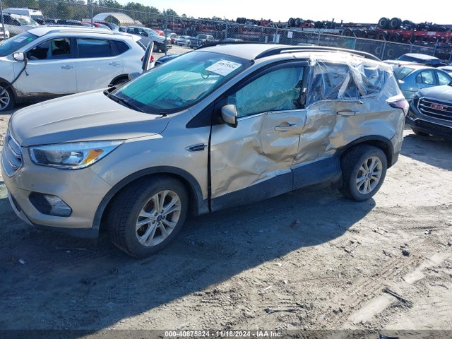 Ford ESCAPE SE 2018 1FMCU0GDXJUB75047 Image 2