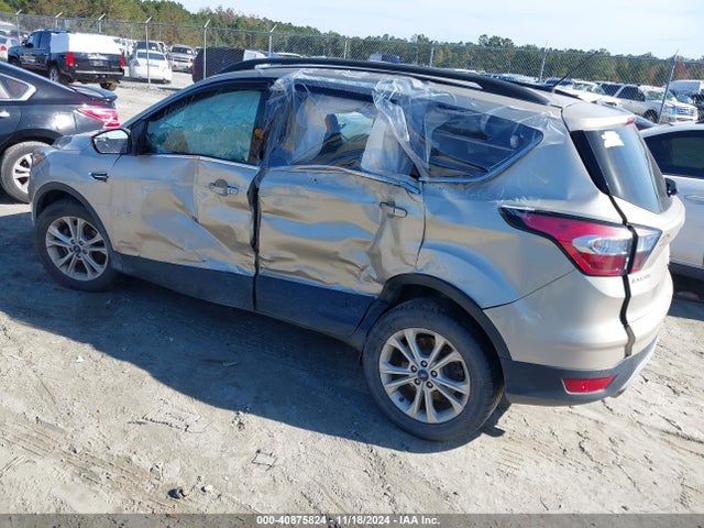 Ford ESCAPE SE 2018 1FMCU0GDXJUB75047 Image 3