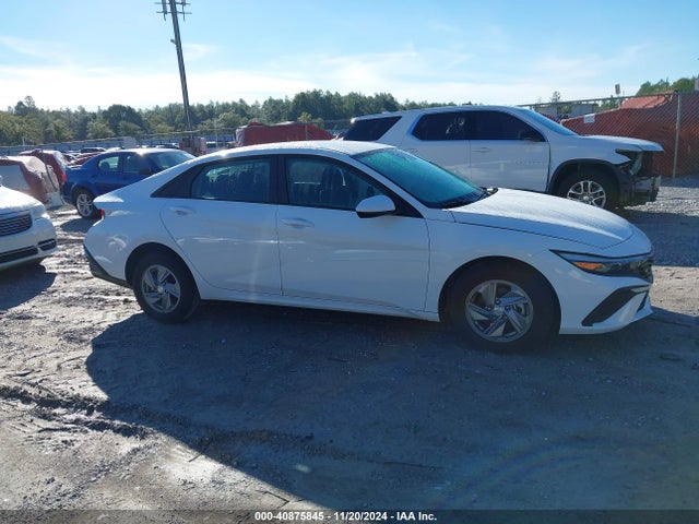 KMHLL4DG5RU832633 Hyundai ELANTRA SE